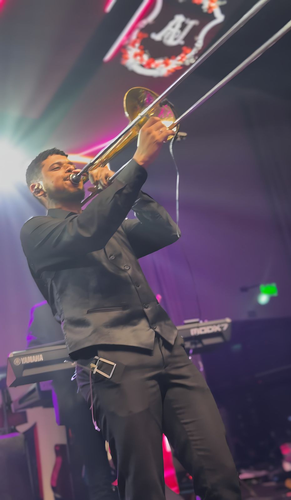 Trombonista da The Flavours durante apresentação