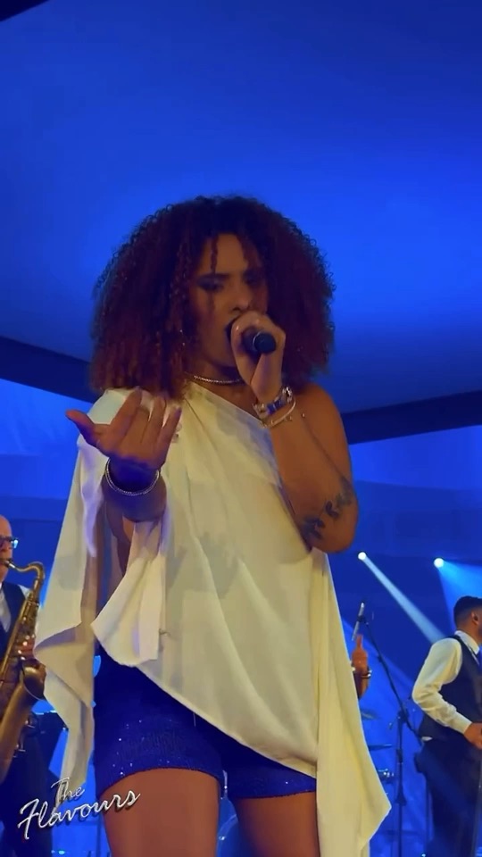 Vídeo: cantora da The Flavours em Pintura Íntima