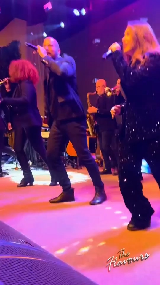 Vídeo: cantores da The Flavours em That's the Way